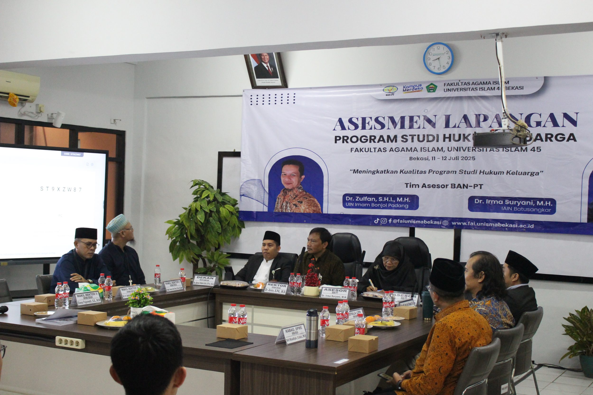 BAN-PT Melakukan Asesmen Lapangan Akreditasi Program Studi Hukum Keluarga