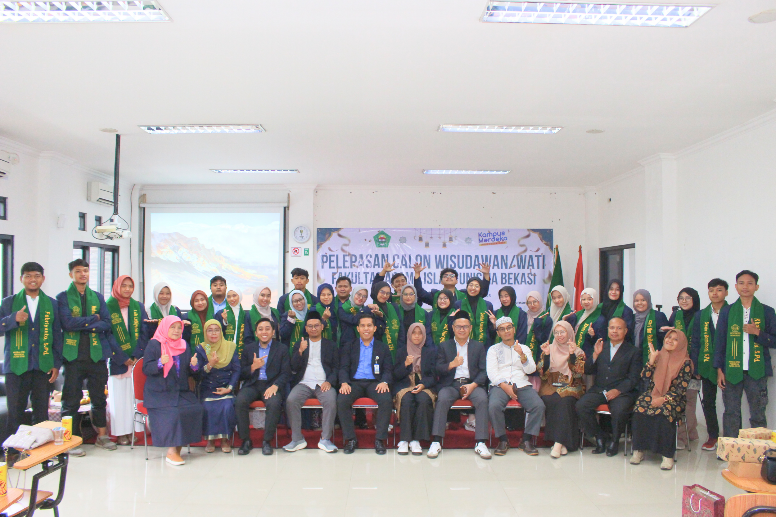 FAI UNISMA Bekasi Gelar Pelepasan dan Pembekalan Alumni PAI, Perbankan Syariah dan Hukum Keluarga Ahwal Al Syakhshiyah Jelang Wisuda 2025